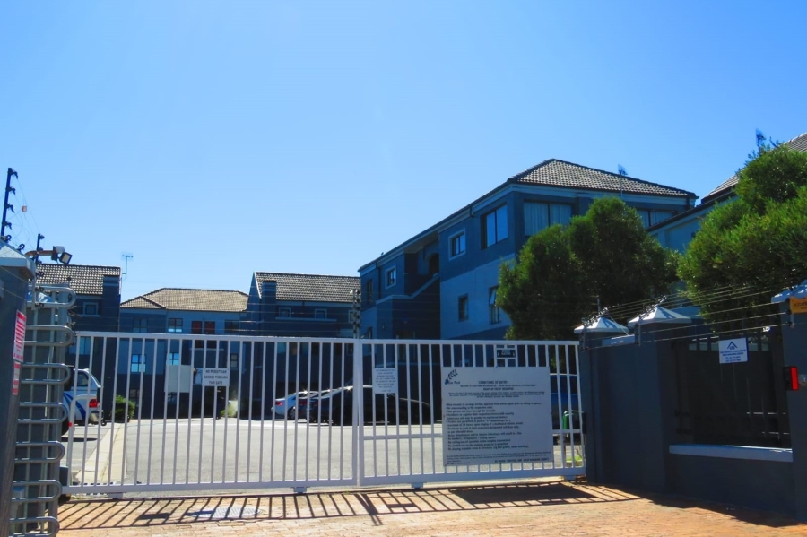 2 Bedroom Property for Sale in Parklands Western Cape